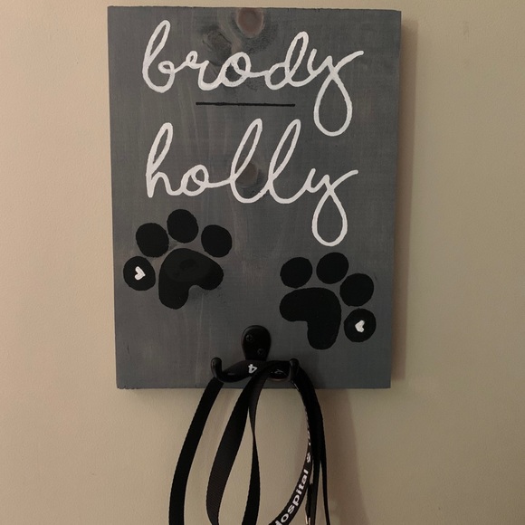 Dog leash holders - Picture 4 of 4